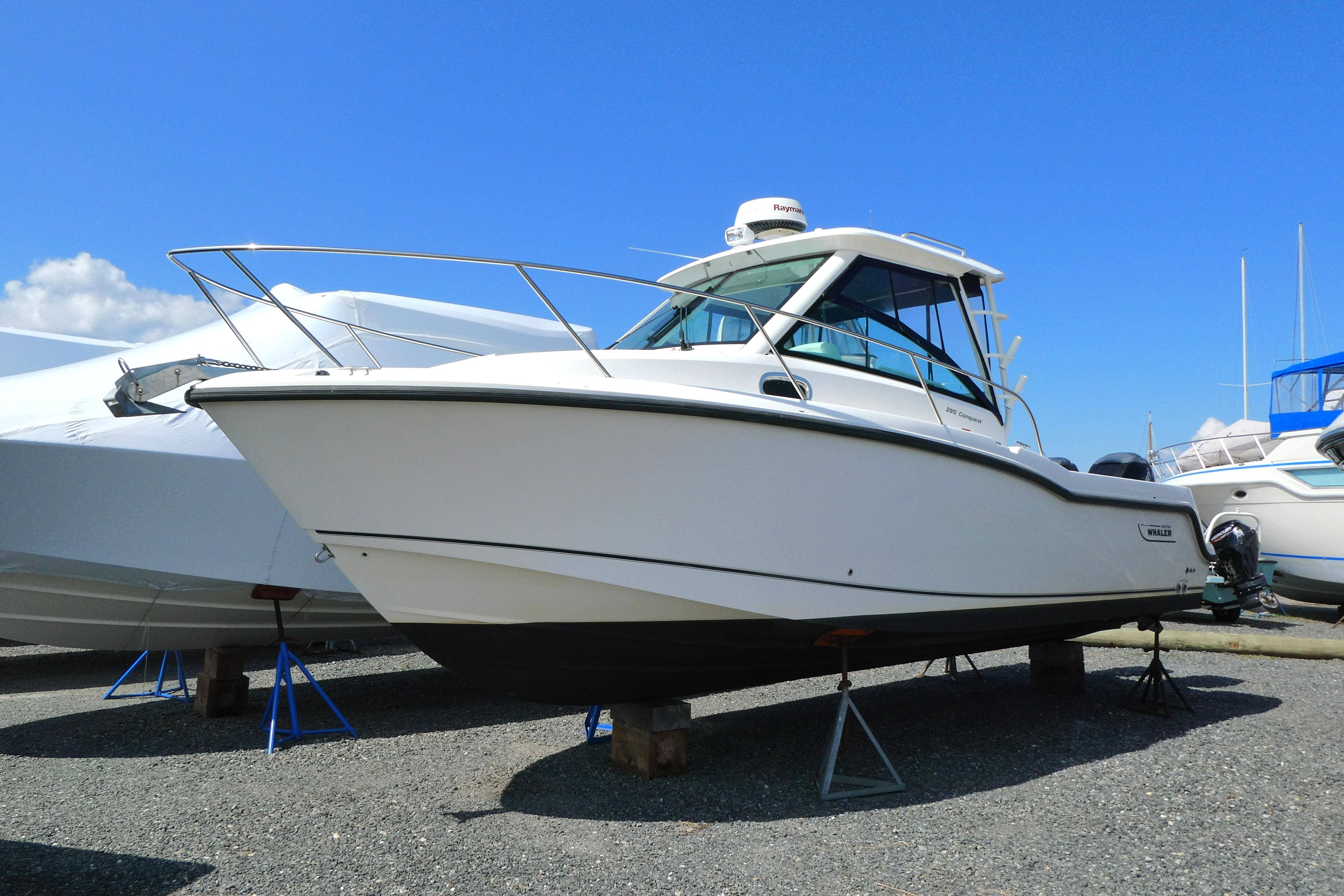 2015 Boston Whaler 285 Conquest