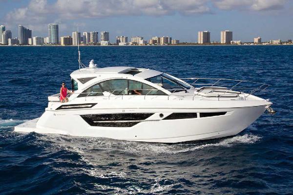 2024 Cruisers Yachts 50 Cantius