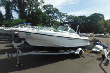 1998 Boston Whaler 20 Ventura Bowrider