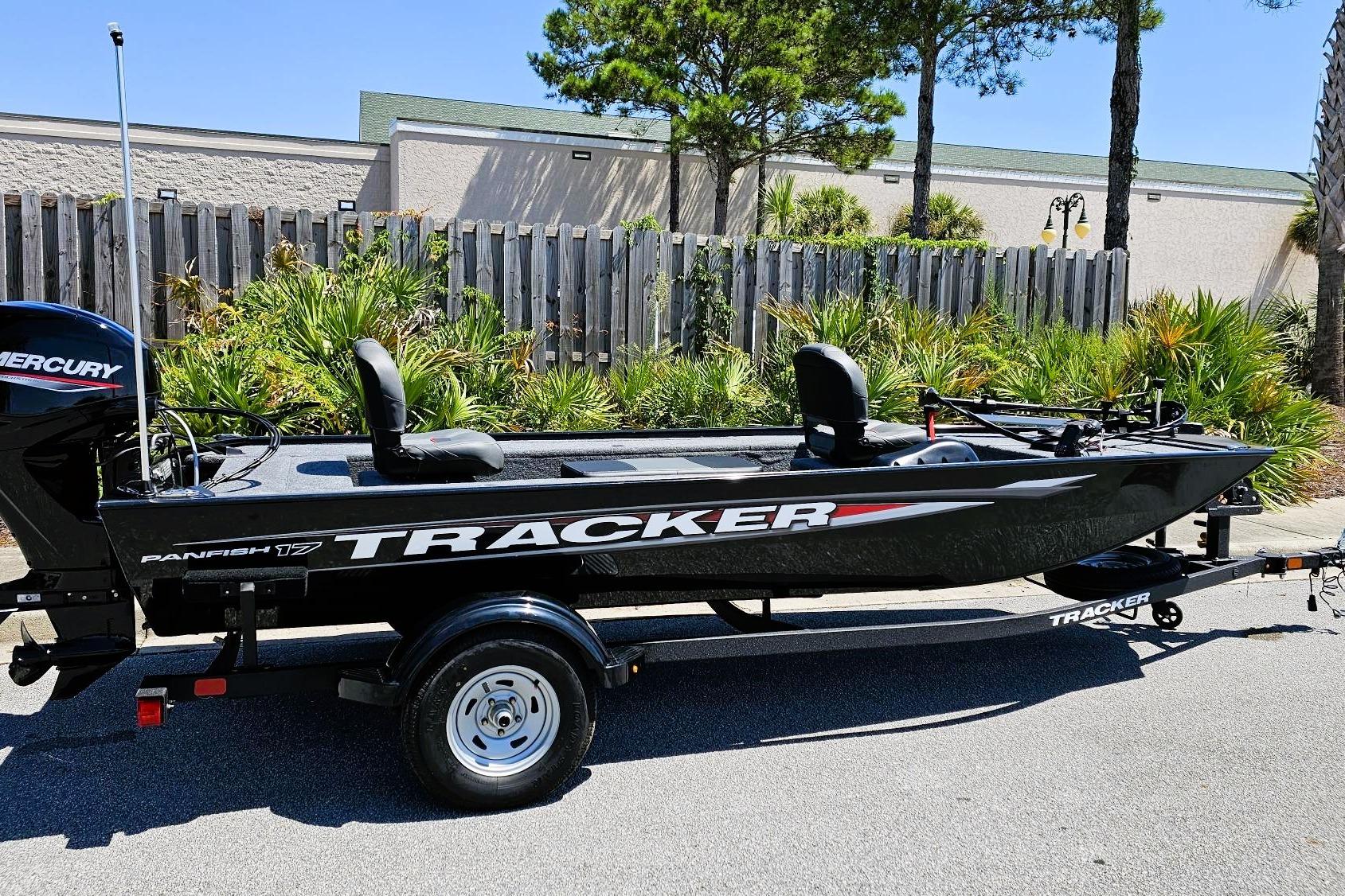 2026 Tracker Panfish 17