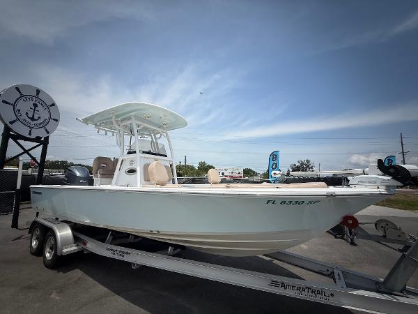 2020 Sportsman Masters 247 Bay Boat