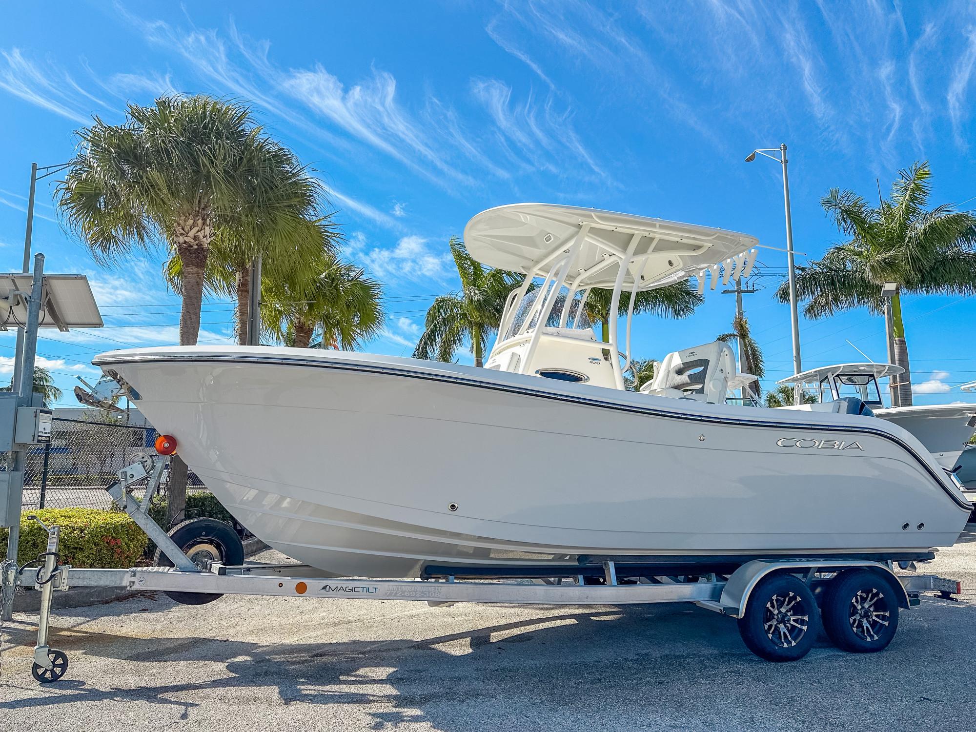Cobia 220 CC