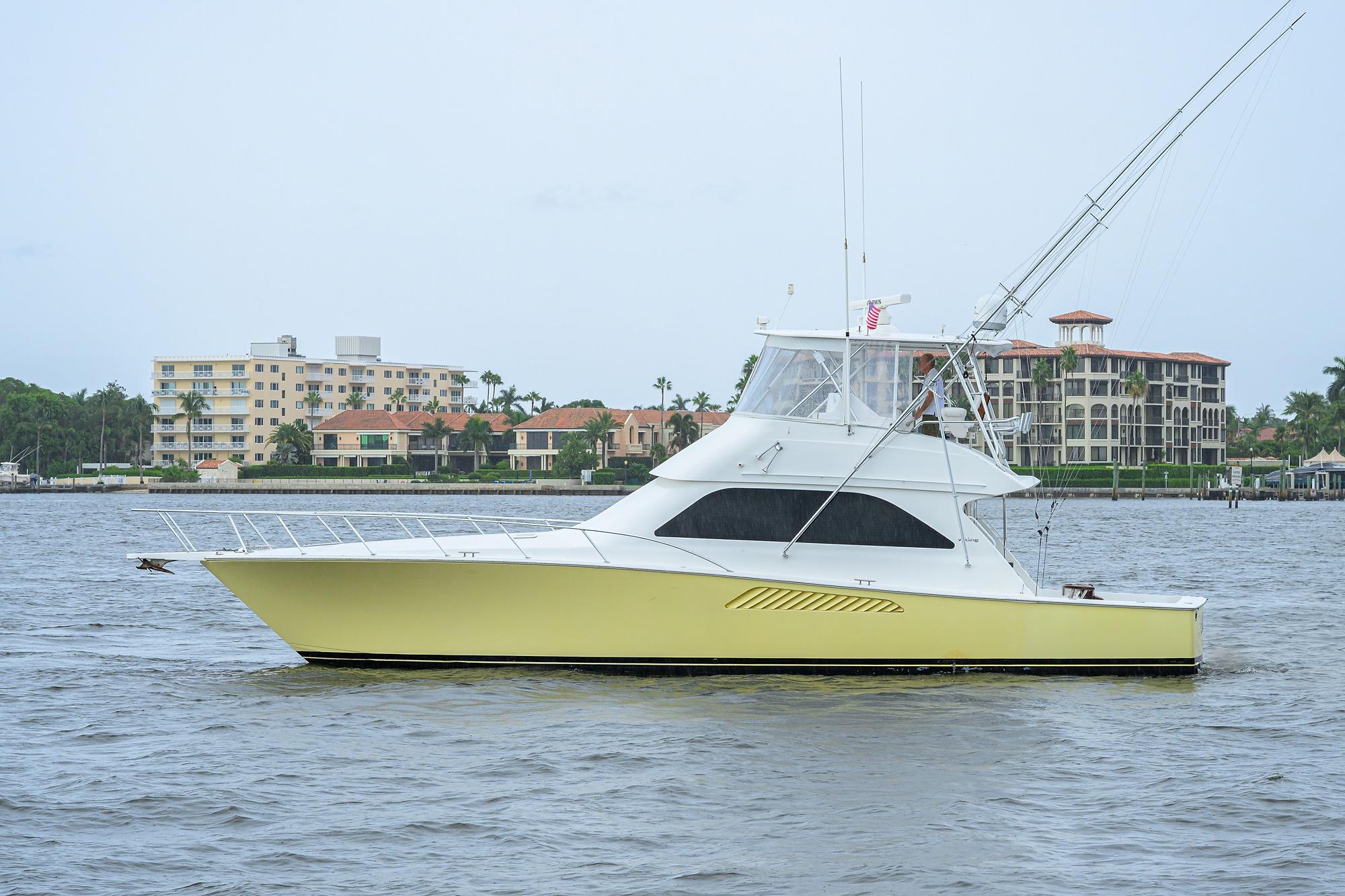 2004 Viking 48 Convertible