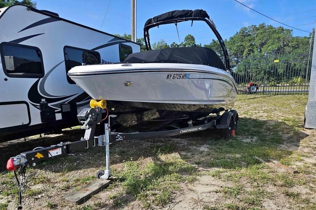 2022 Chaparral 21 SSi