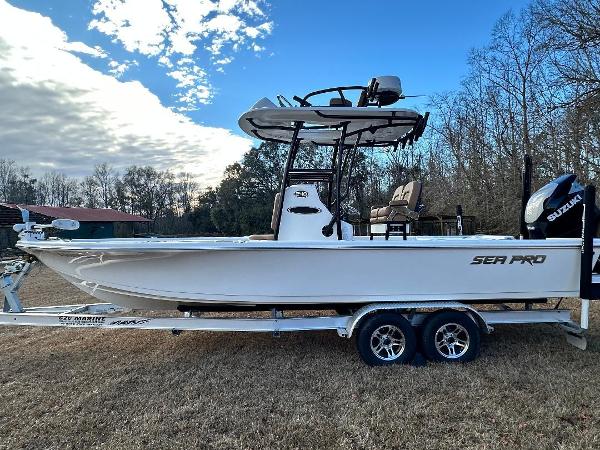 2022 Sea Pro 248 Bay