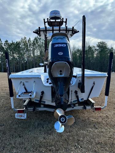 2022 Sea Pro 248 Bay