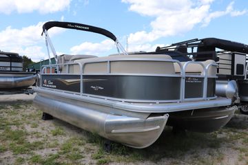 2025 Sun Tracker Party Barge 18 DLX