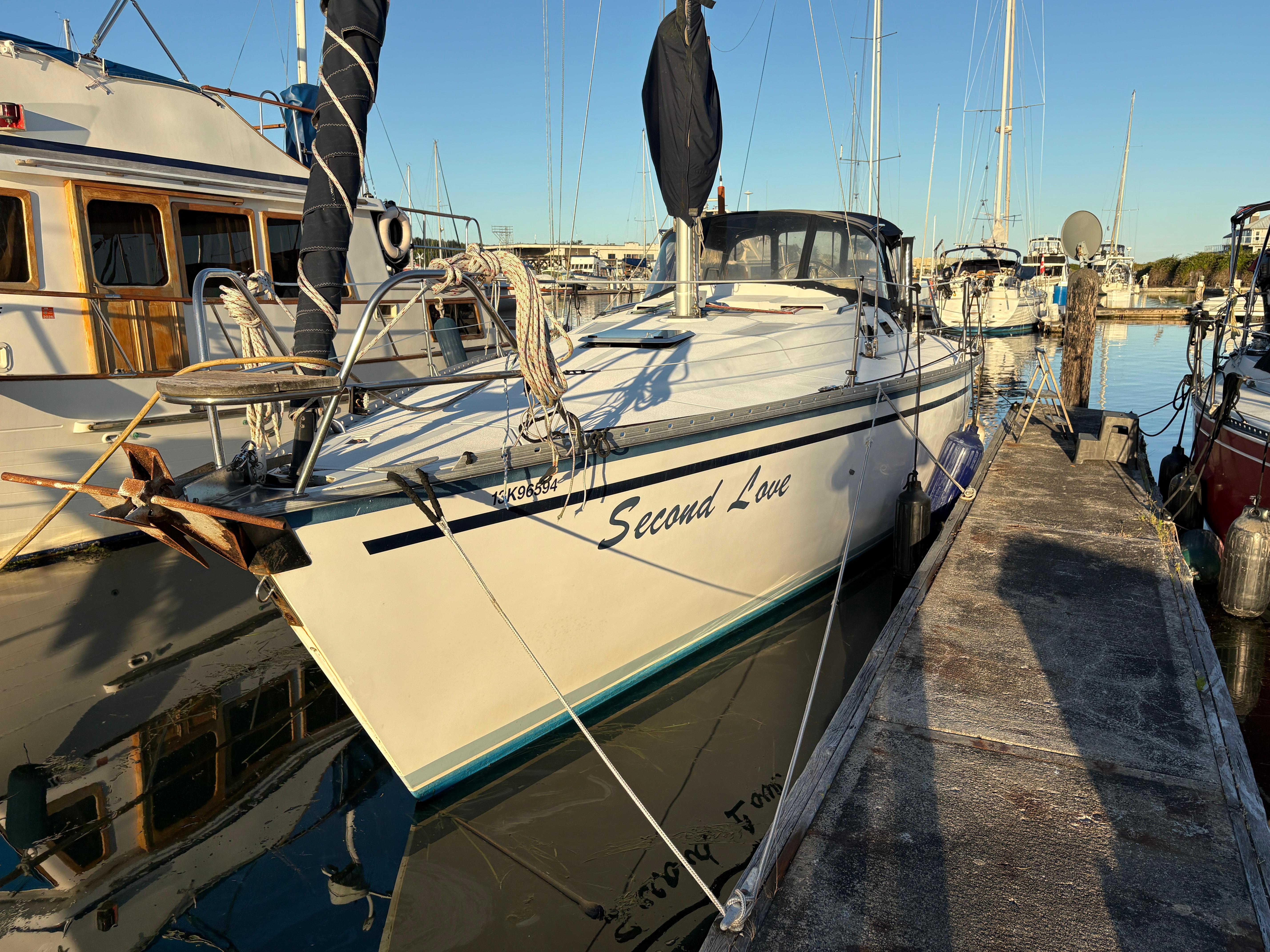 1987 Hunter Legend 37