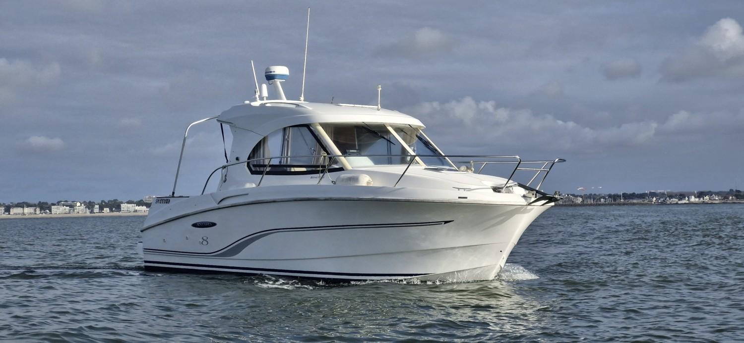 2008 Beneteau Antares 8