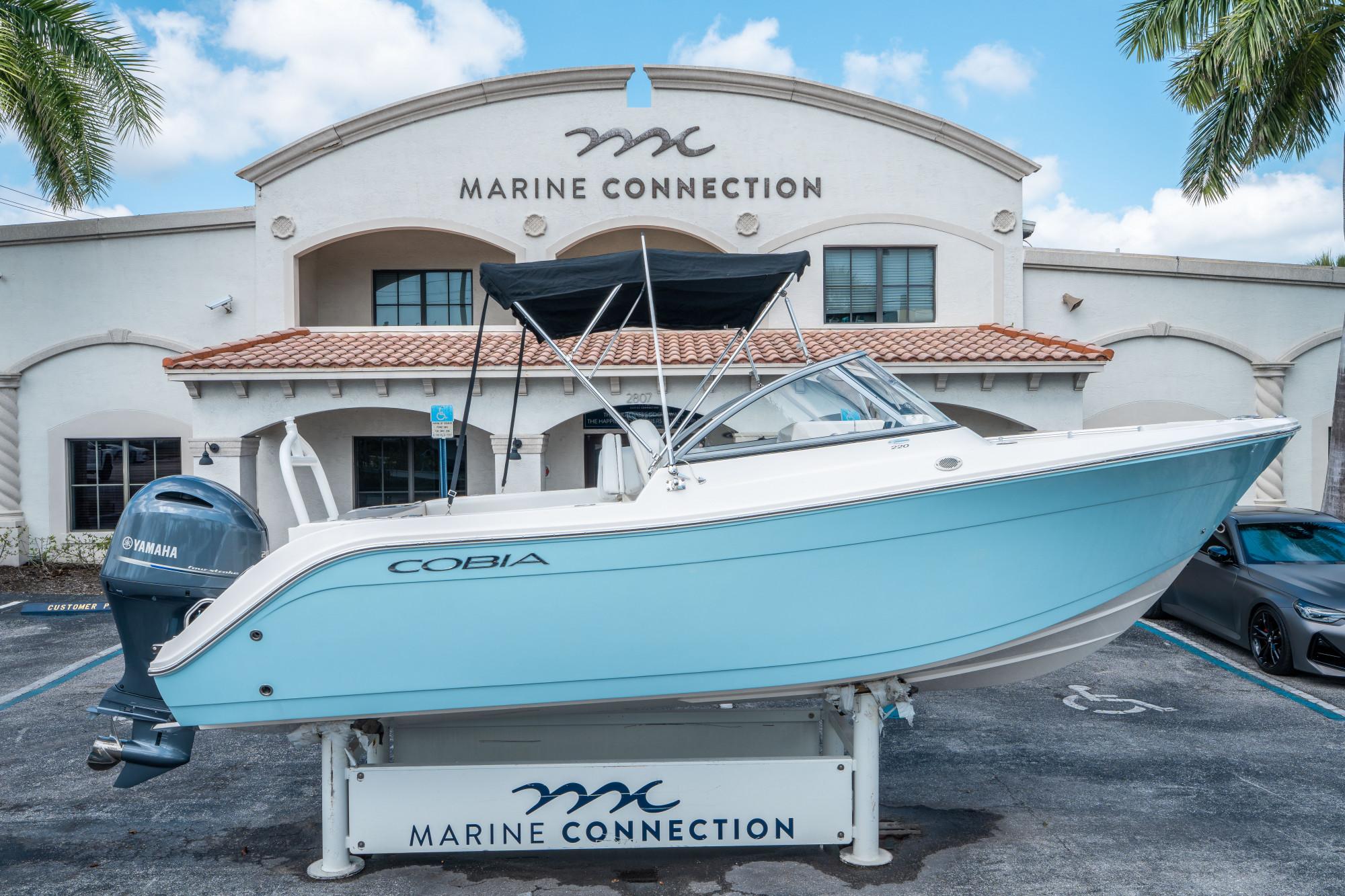 Cobia 220 DC