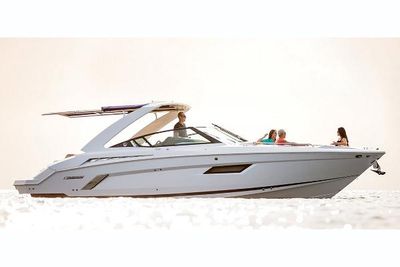 Cruisers Yachts 338 Bow Rider Boat