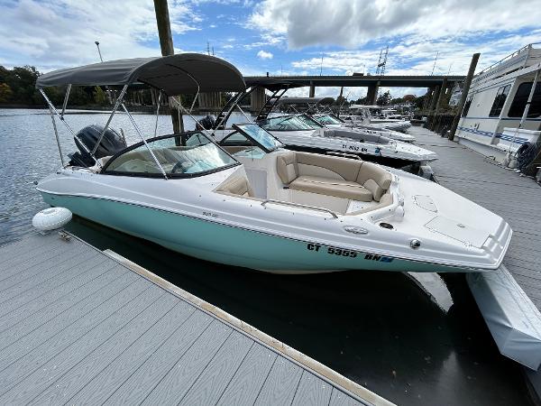 2021 NauticStar 203DC Sport Deck