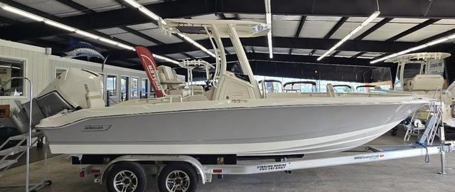 2025 Boston Whaler 250 Dauntless
