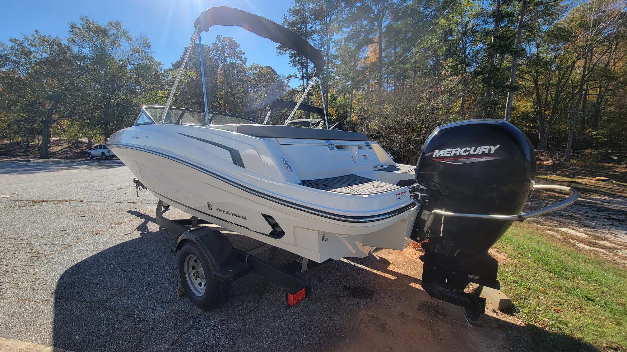 Bayliner VR5