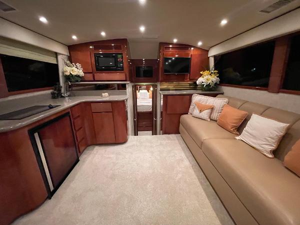 2003 Egg Harbor 37 Sport Fish Yacht
