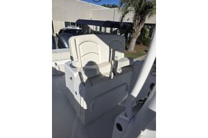 Sea Hunt Gamefish 30 Forward Seating 2020 Sea Hunt Gamefish 30 Forward Seating with dual white cushioned seats.
