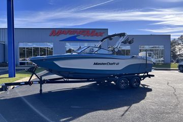 2025 MasterCraft XT22