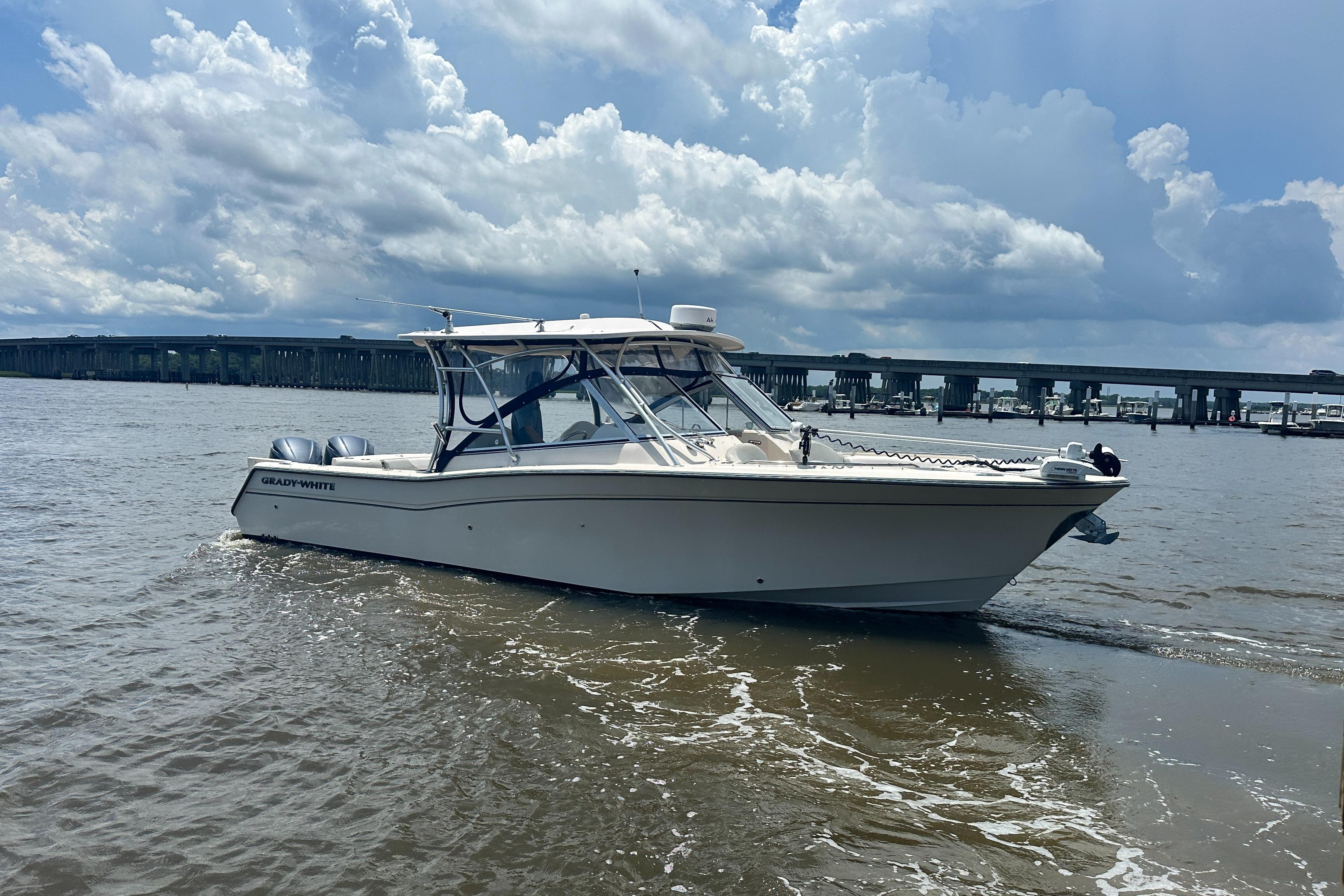 2012 Grady-White Freedom 307