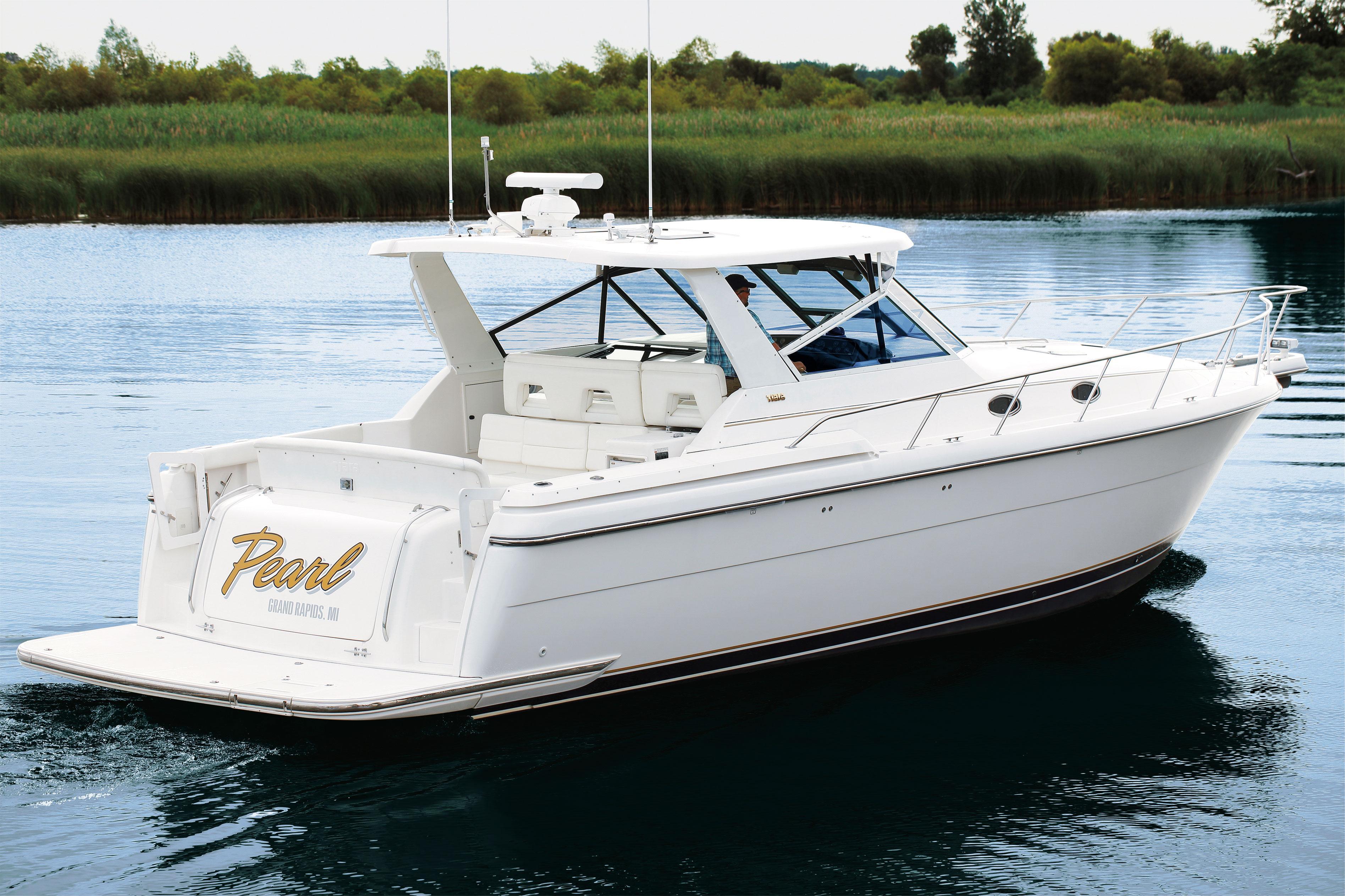 2001 Tiara Yachts 4000 Express