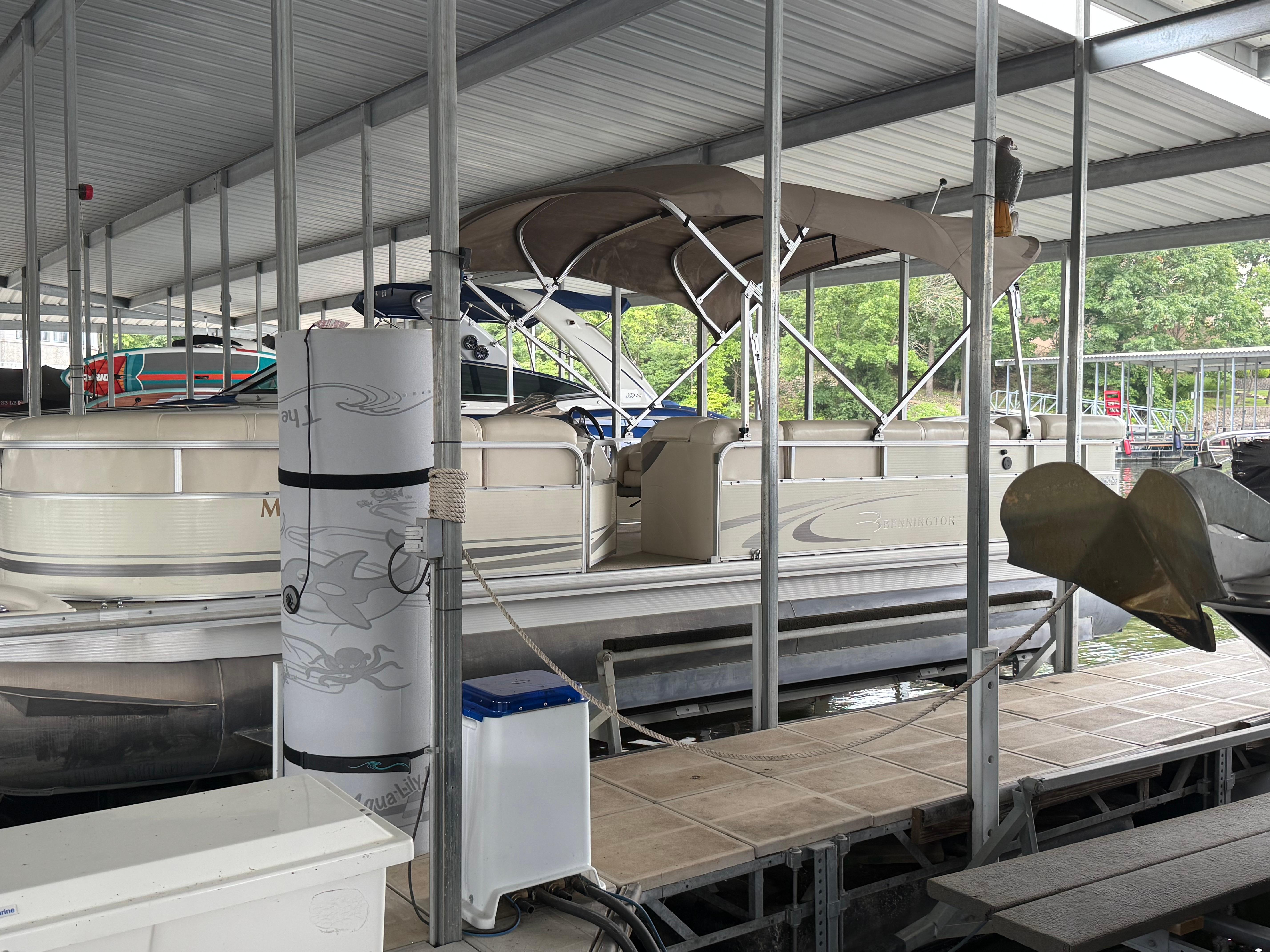 2006 Bennington 2575RL I/O
