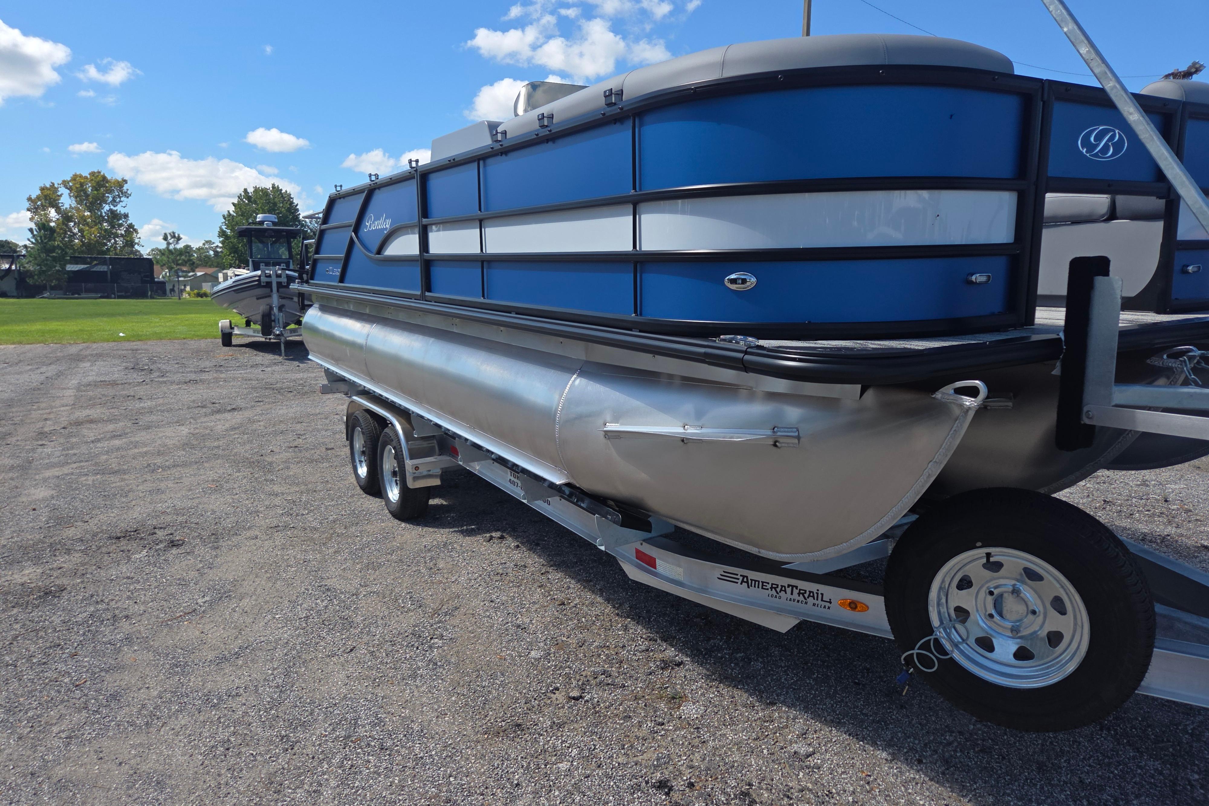 2026 Bentley Pontoons 223 Swingback