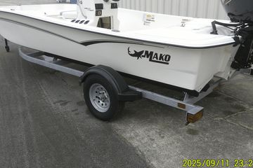 2025 Mako Pro Skiff 17 CC