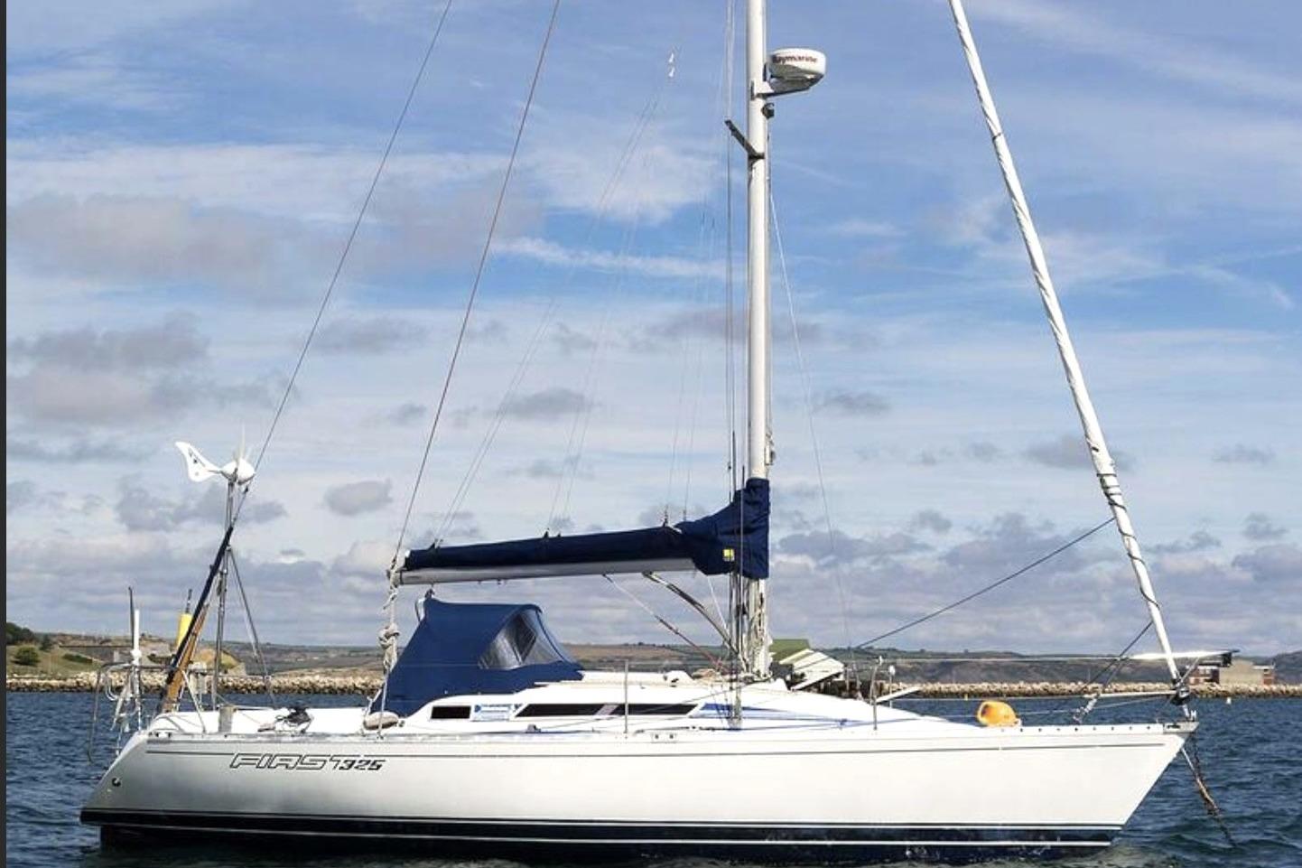 1985 Beneteau First 325