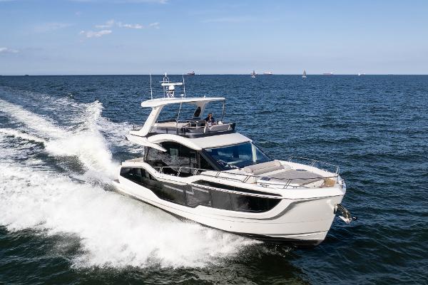 2025 Galeon 560 Fly