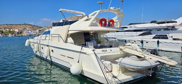 1998 Ferretti Yachts 620