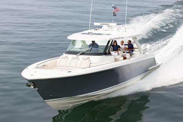 2025 Tiara Yachts 43 LS