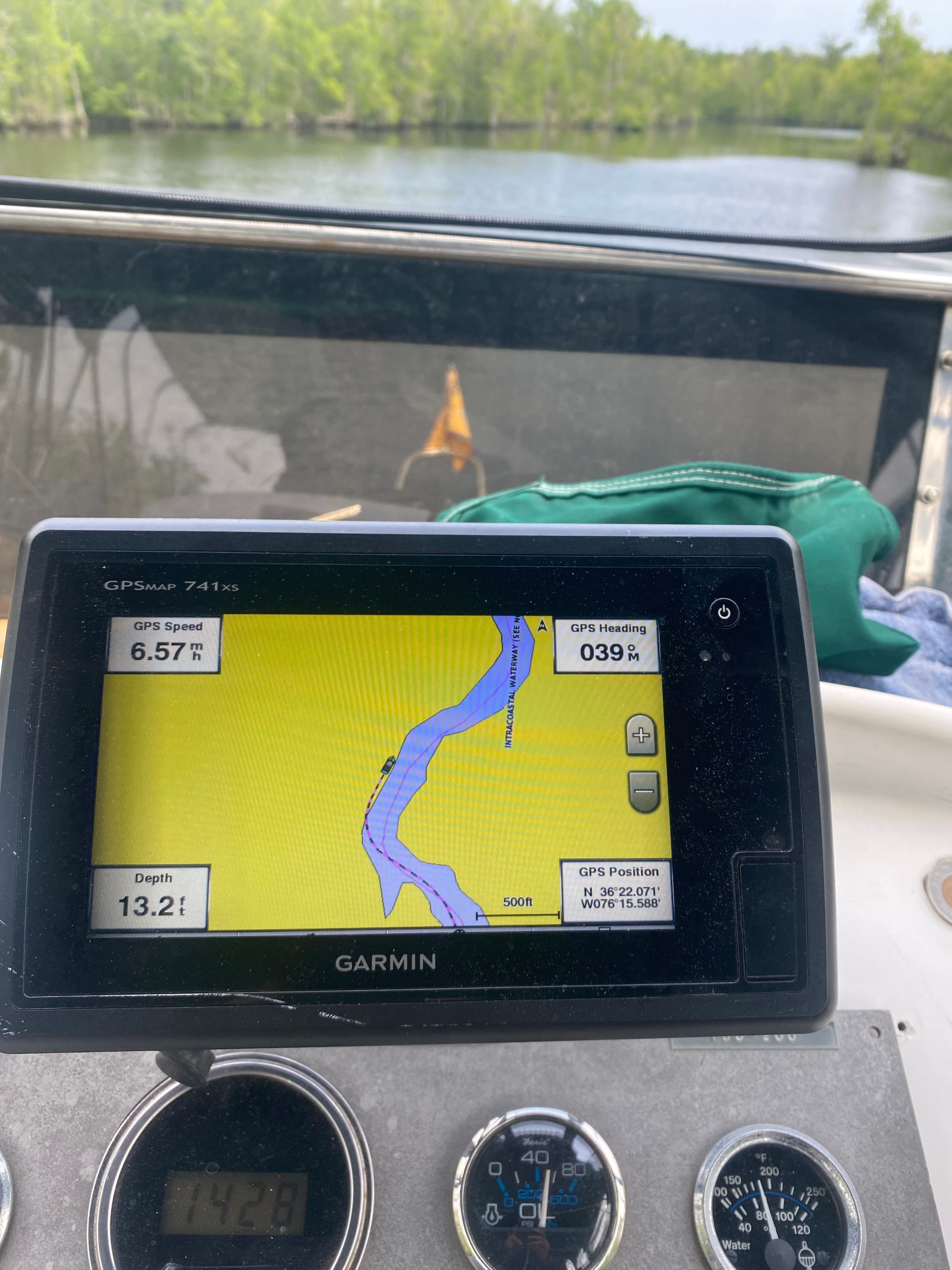 1986 Marine Trader Sundeck 36