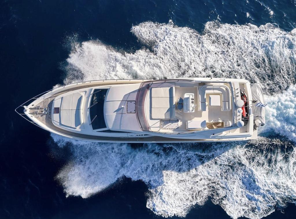 2006 Ferretti Yachts 731