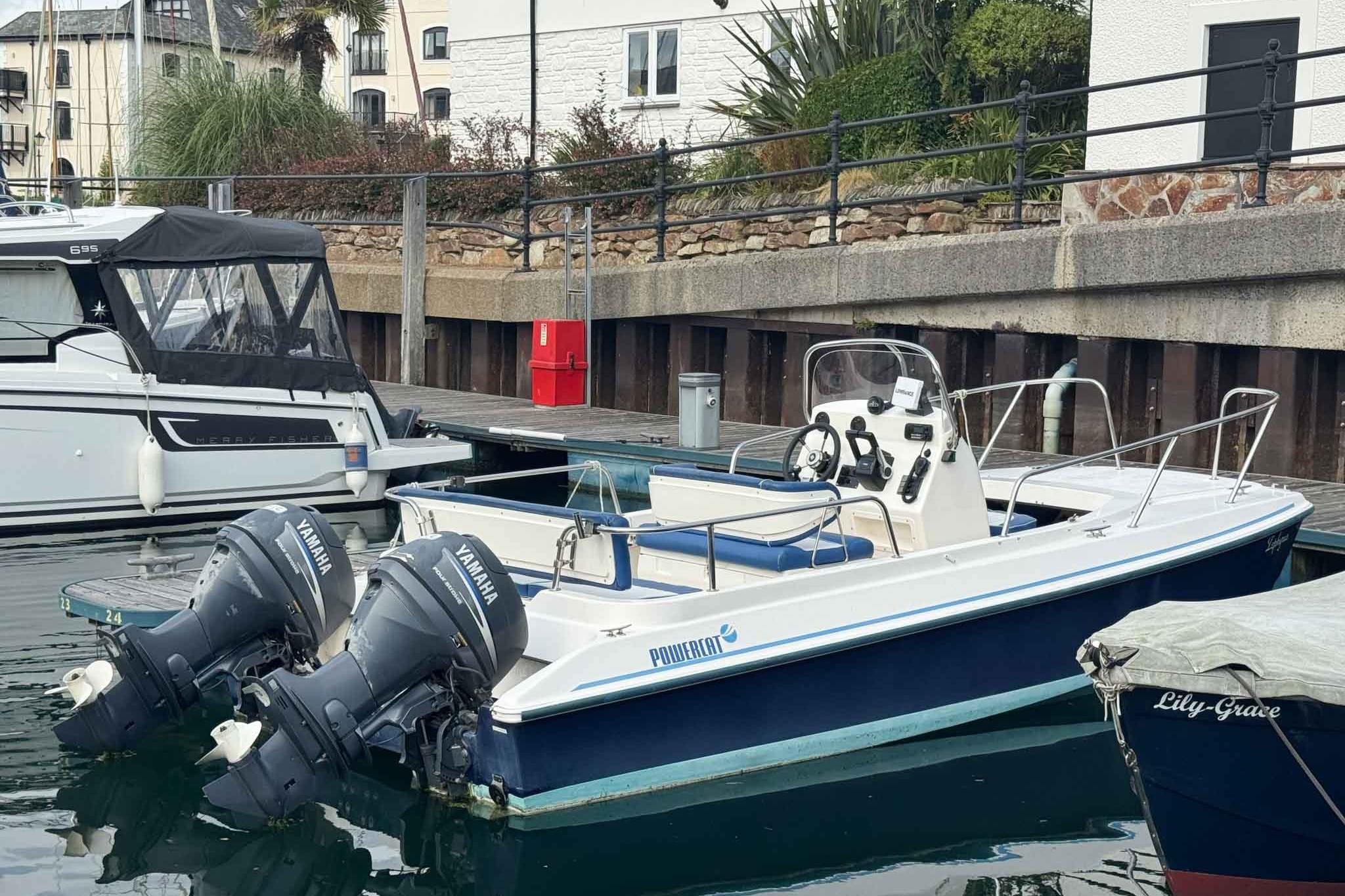 2007 Powercat 525
