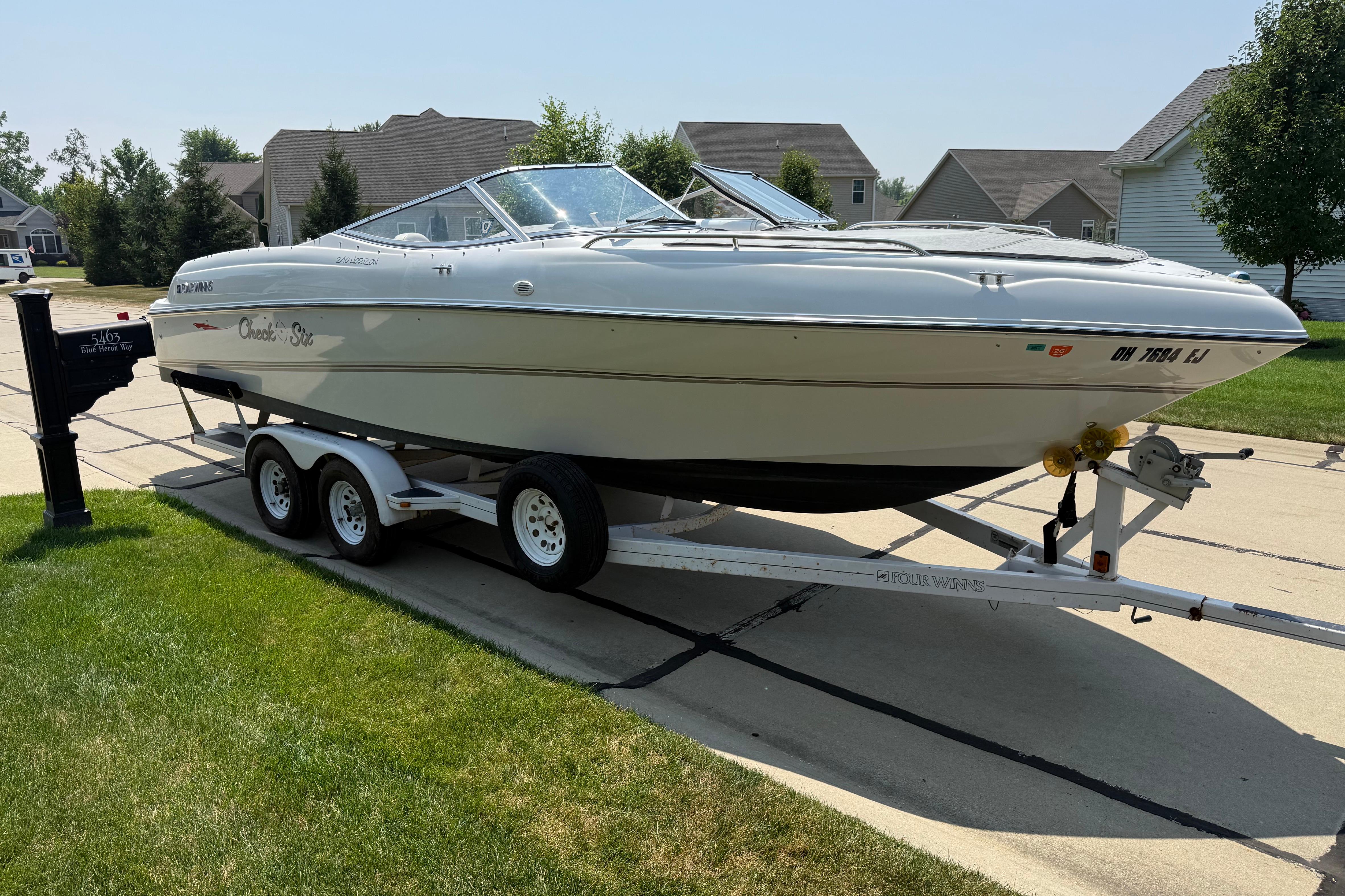 1998 Four Winns 240 Horizon