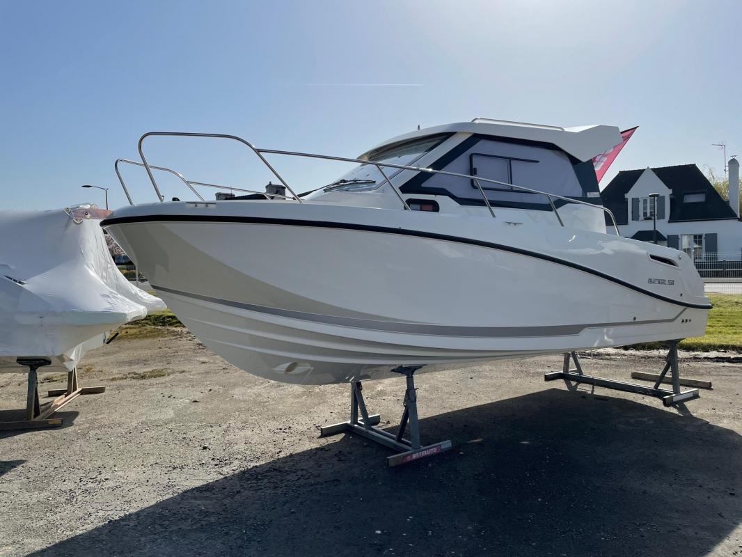 Quicksilver Activ 675 Weekend