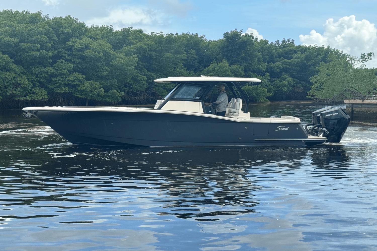 2025 Scout 330 LXF