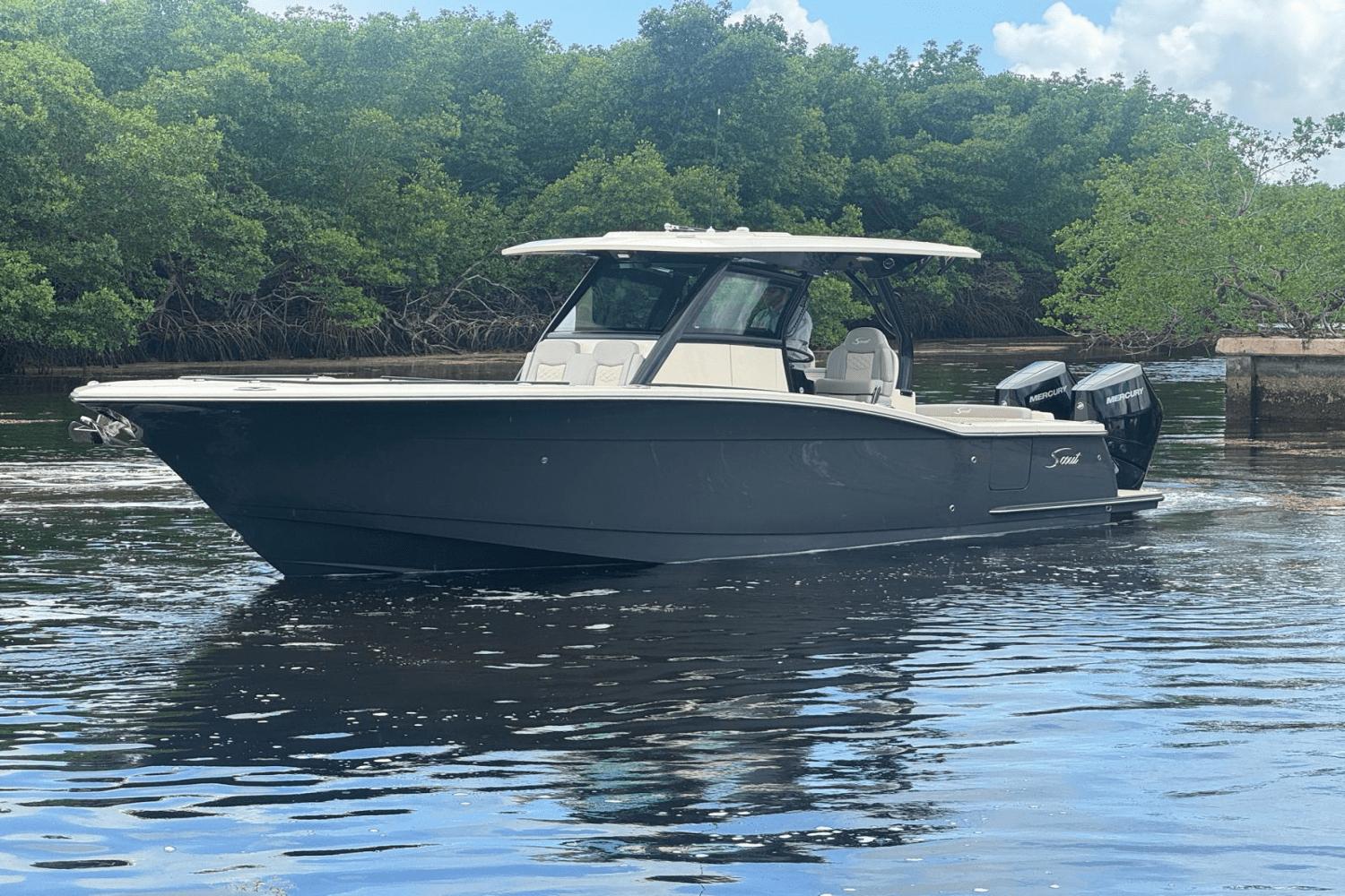 2025 Scout 330 LXF
