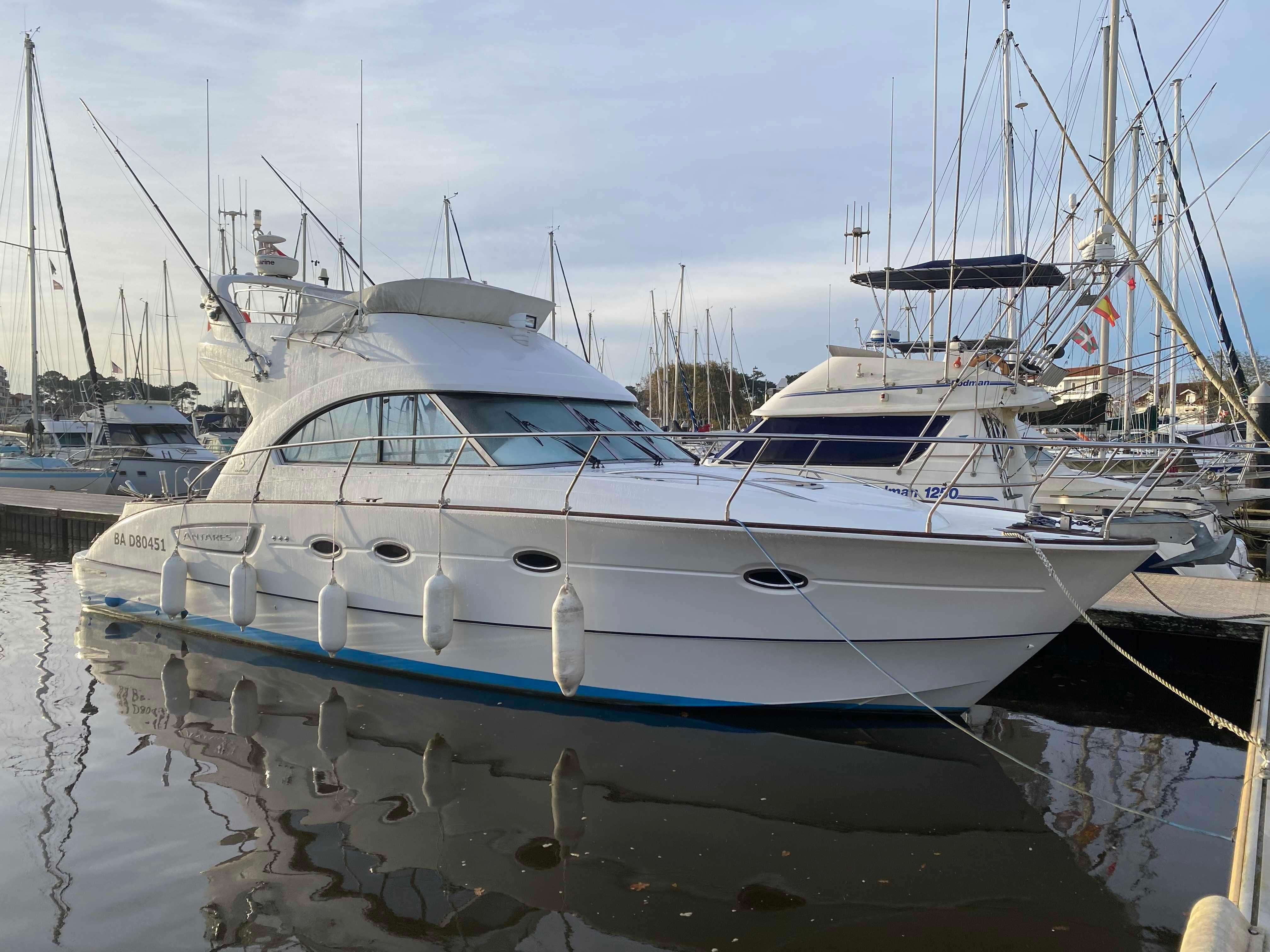2008 Beneteau Antares 12