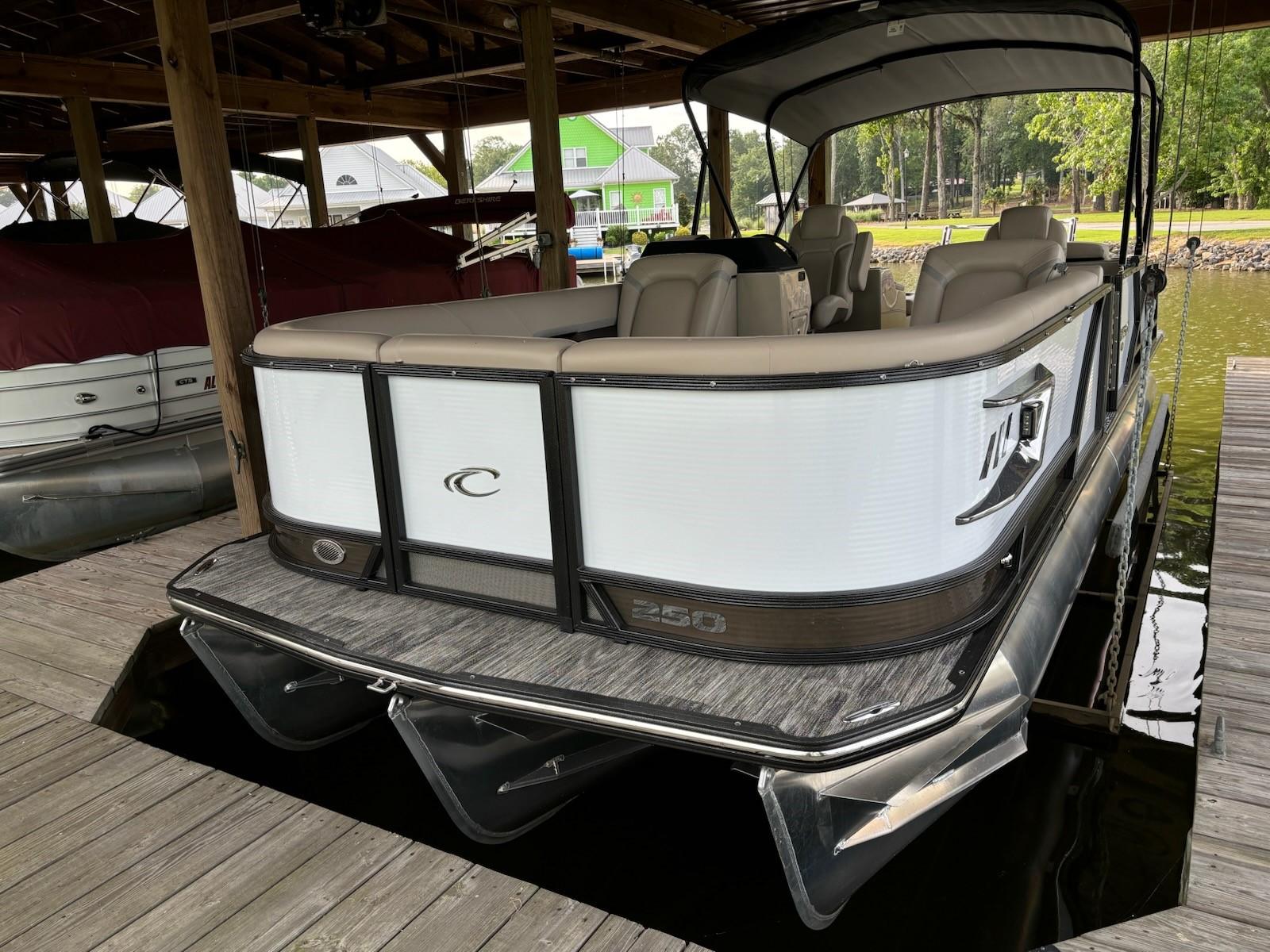 2024 Crest Caribbean LX 250SLRC CP3