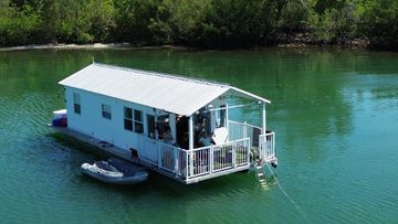 2006 Catamaran Cruisers Aqua Lodge