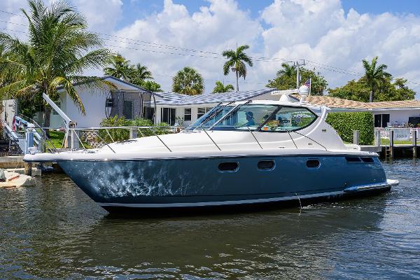 2013 Tiara Yachts 3900 Sovran