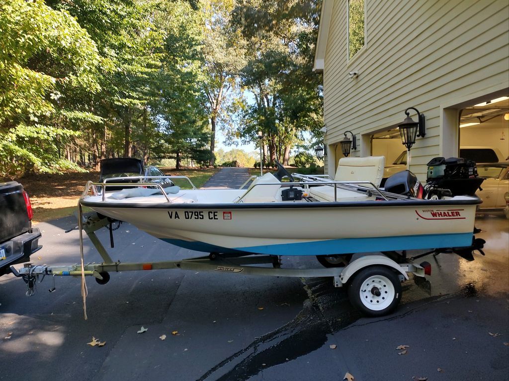 2001 Boston Whaler Sport 130RB