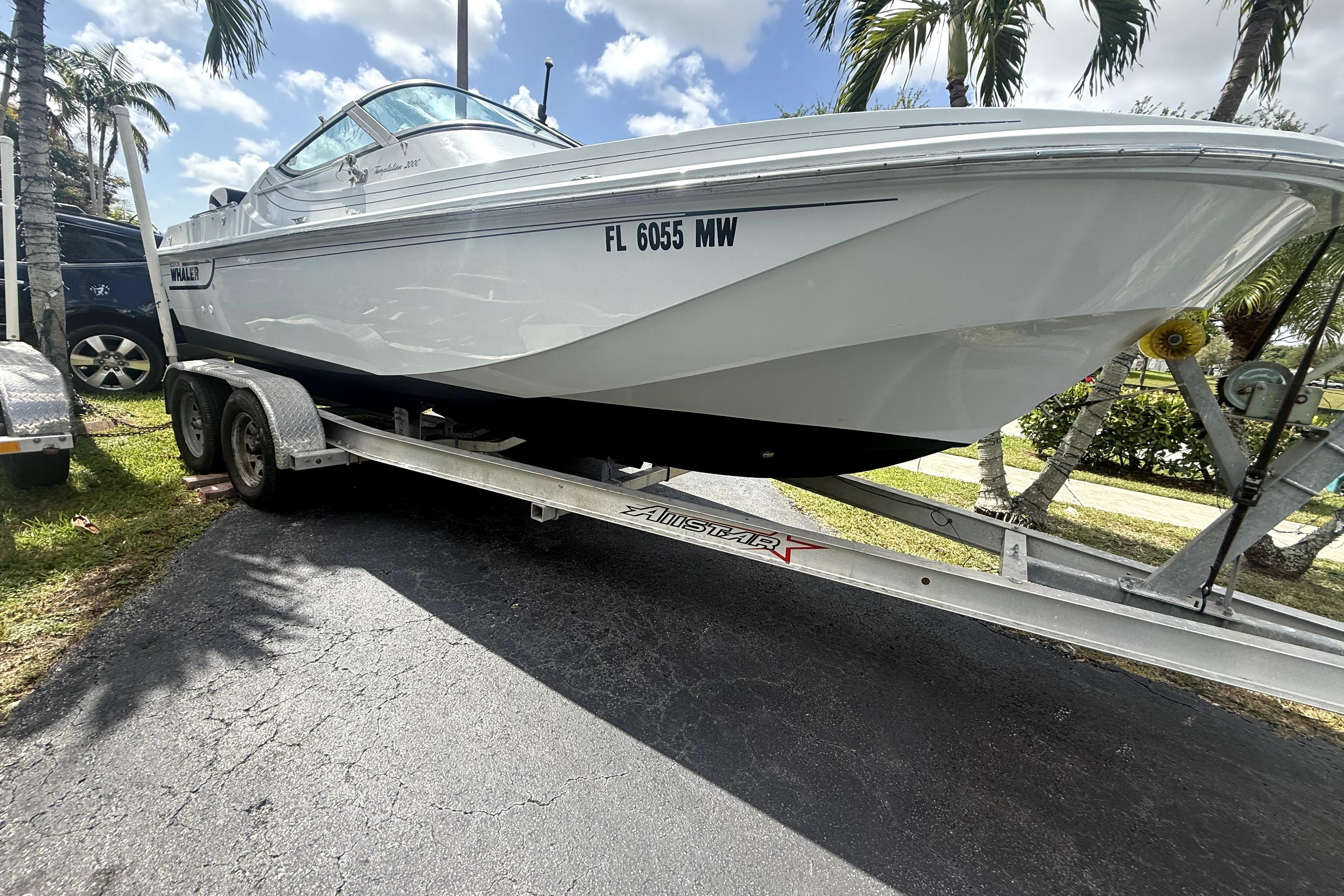 1988 Boston Whaler Temptation 2000