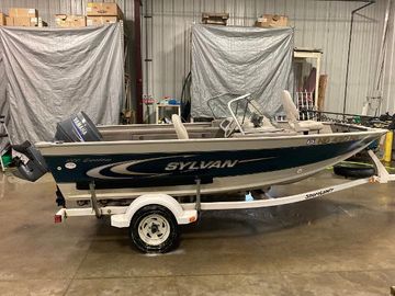 2002 Sylvan 1600 Expedition DC