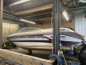 1995 Mariah 220 Talari