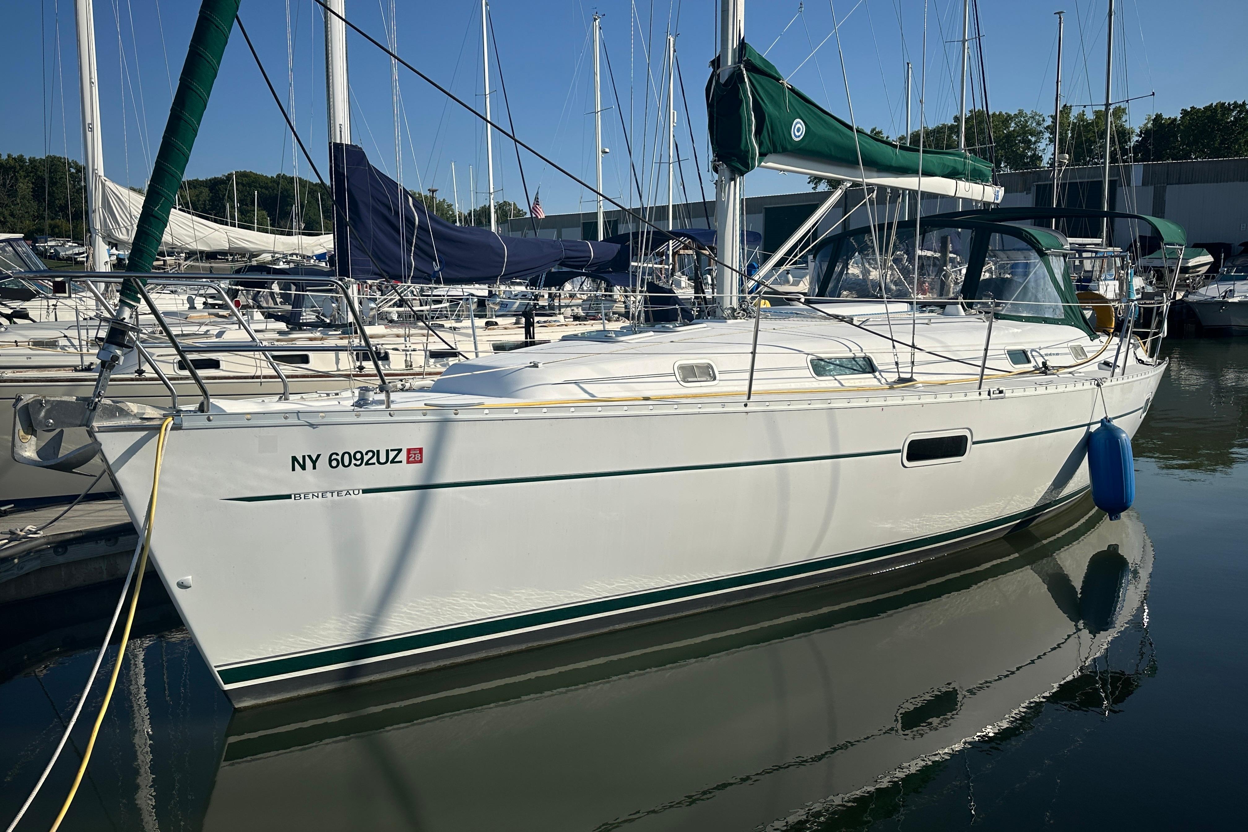 2004 Beneteau 361