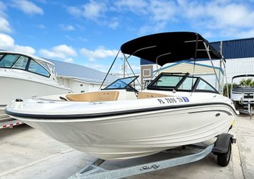 2022 Sea Ray SPX 190