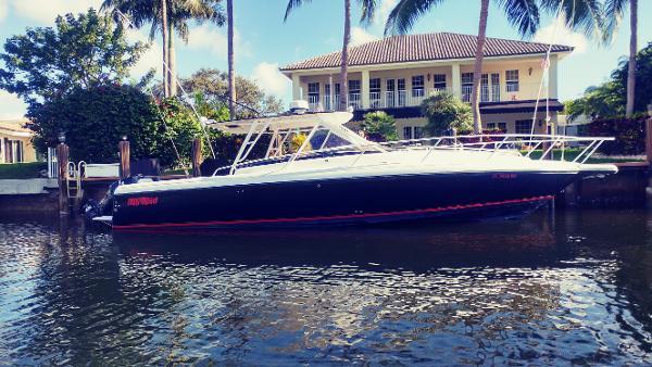 2002 Intrepid 377 Walkaround