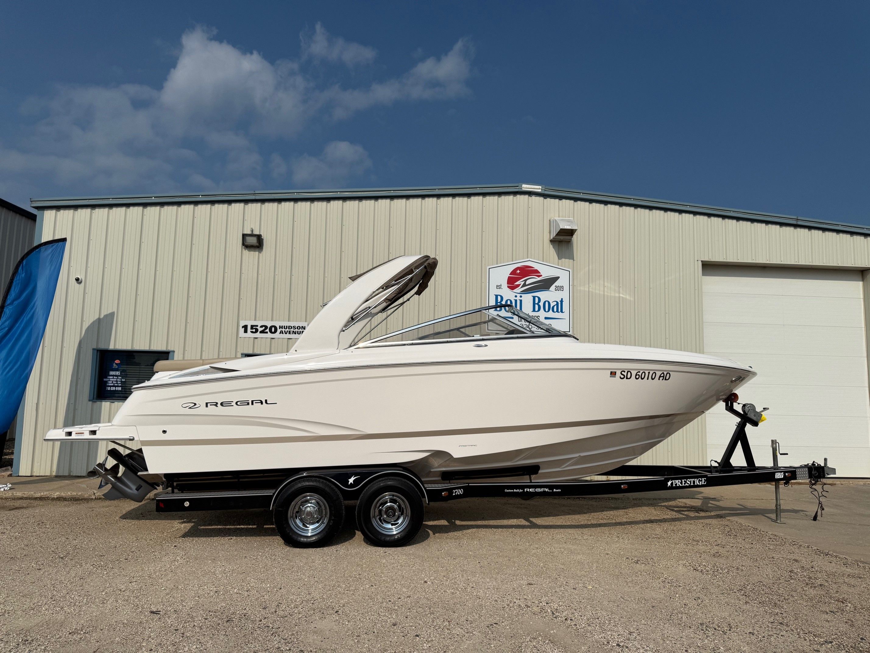 2012 Regal 2700 Bowrider