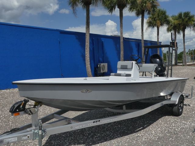 Xpress Boats Skiff 185